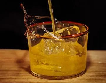 Cocktail me cay